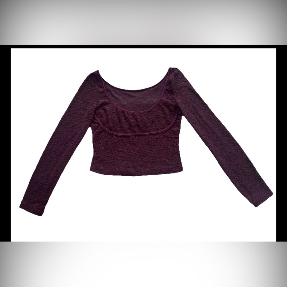 Women’s Textured Burgundy Top Long Sleeve No Size Showing Check Measure (0693)